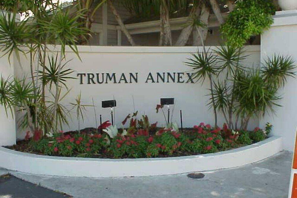 Фото Linger Longer by Avantstay Key West Walkable Gated Community, Shared Pool Week Long Stays Only