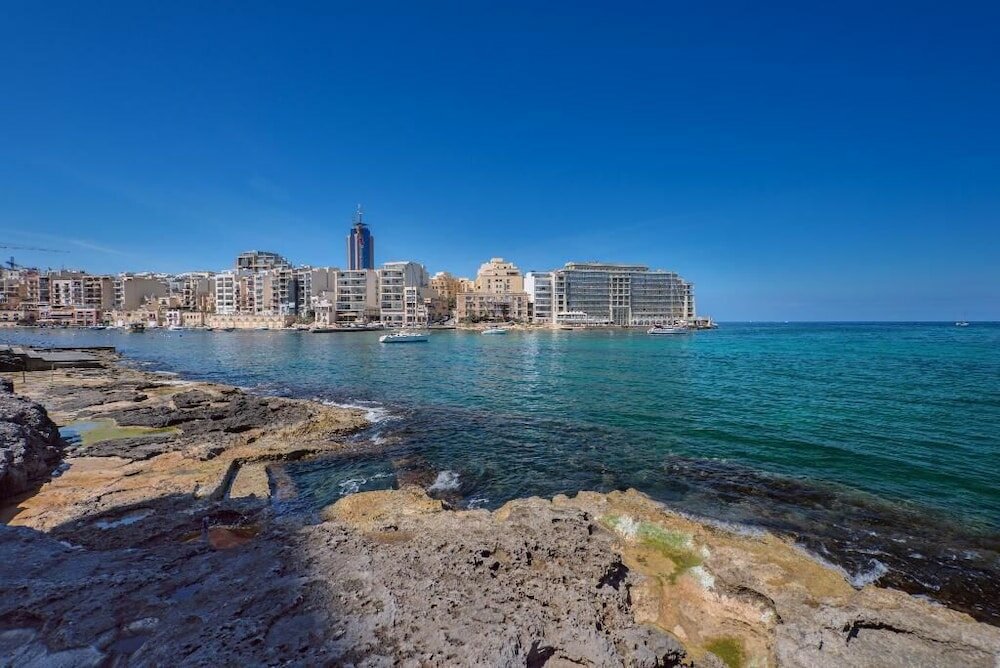 Фото G Hotel by Jl