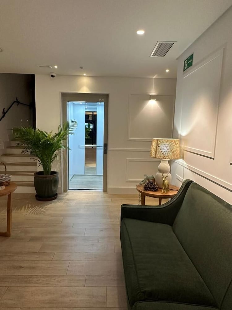 Фото Apartamentos Turísticos La Plaza