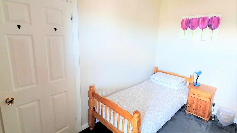 Фото 3-bed House With Superfast Wi-fi, Dw Lettings 15vr