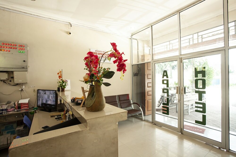 Фото Oyo 1631 Hotel Apple