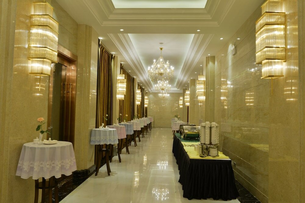 Фото Mingalar Thiri Hotel