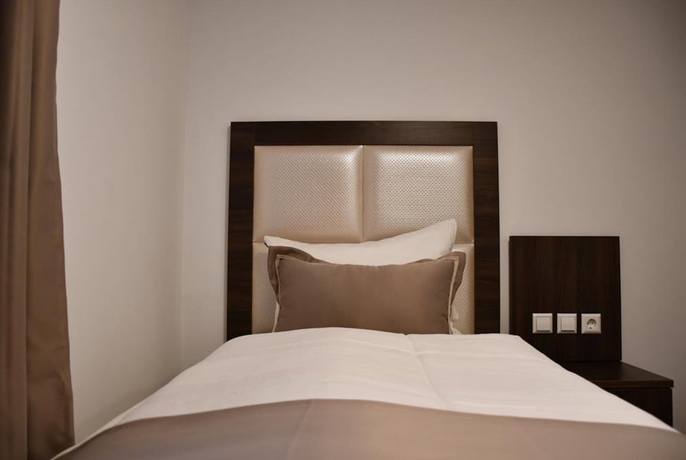 Фото Myrsini Hotel