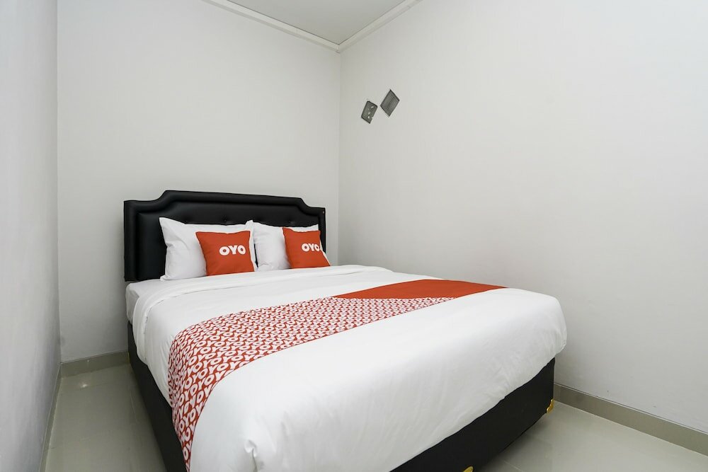 Фото Oyo 1985 F7 Residence