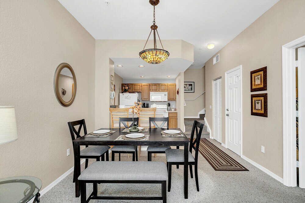 Фото Modern & Comfy 20min to Disney Queenbeds