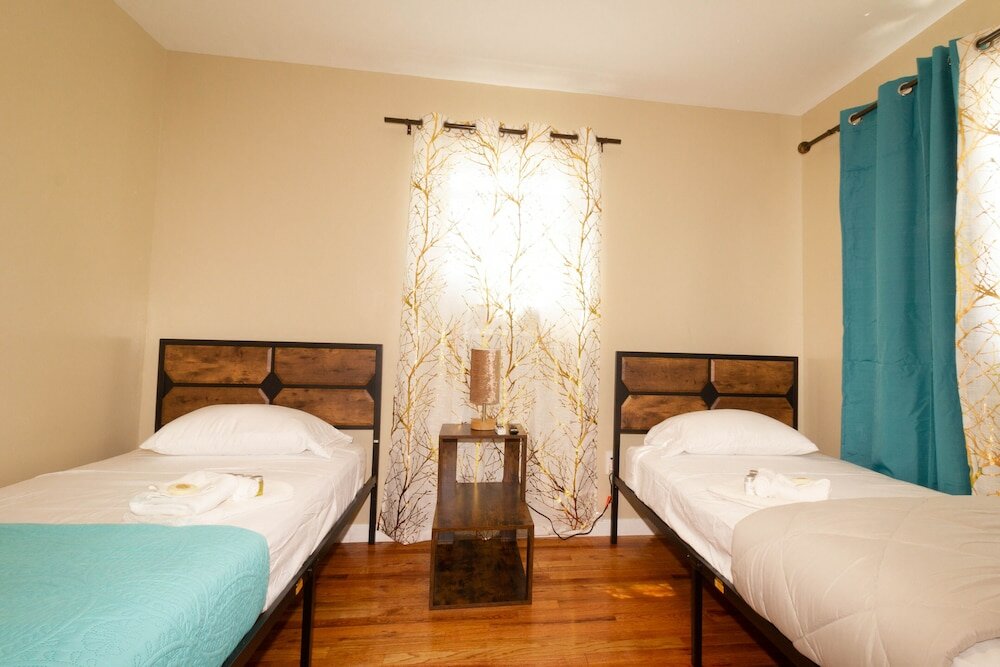 Фото Cheerful & Beautiful 3-Bedroom Ranch