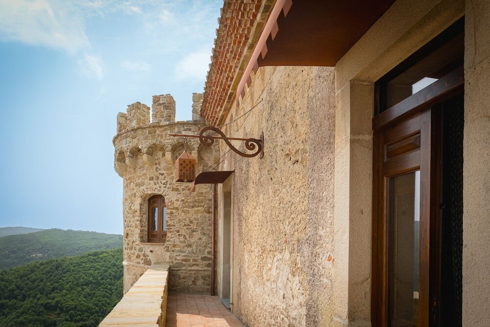 Фото Castello di Rocca Cilento