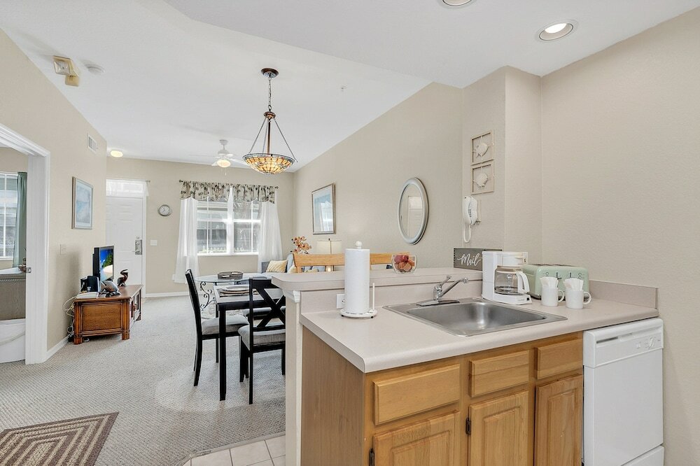 Фото Modern & Comfy 20min to Disney Queenbeds