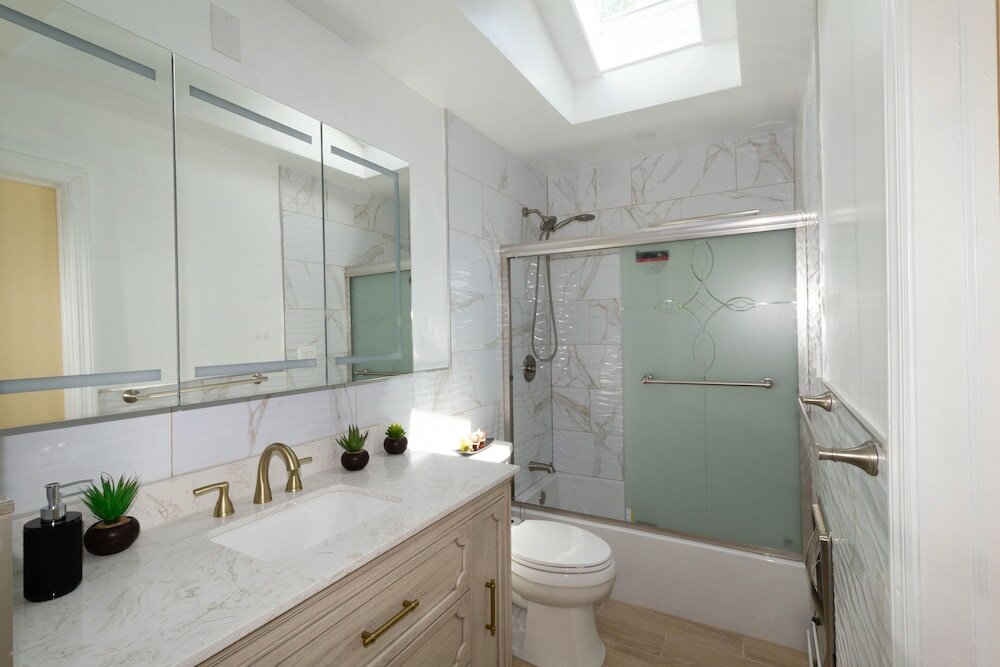 Фото Cheerful & Beautiful 3-Bedroom Ranch