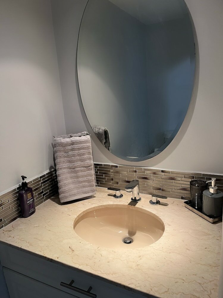 Фото Luxurious & Spacious Townhouse 6 Miles From Beach