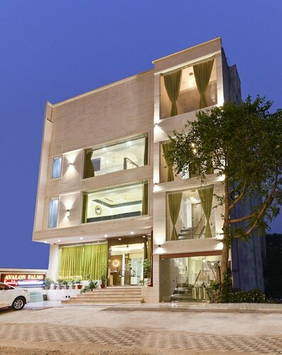 Avalon Palms Agra
