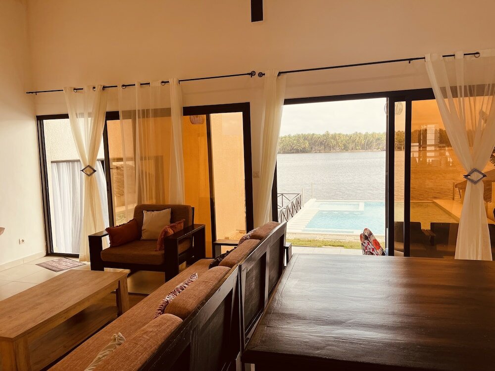 Фото Assine Magnifique Villa Avec Piscine