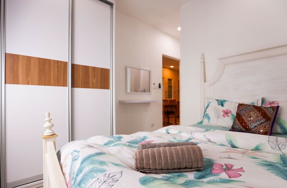 Фото MetroCity Staycation