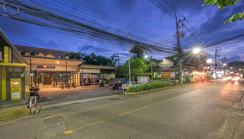 Hotel Anchan Hostel, Chalong, photo