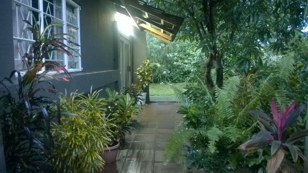 Фото Gloria's Bed and Breakfast