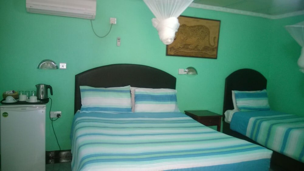 Фото Gloria's Bed and Breakfast