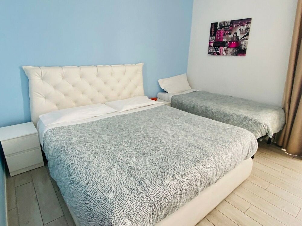 Фото Blue Shades Aparthotel