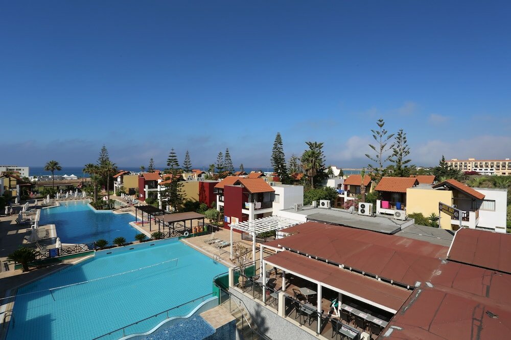 Фото Panthea Holiday Village Water Park Resort