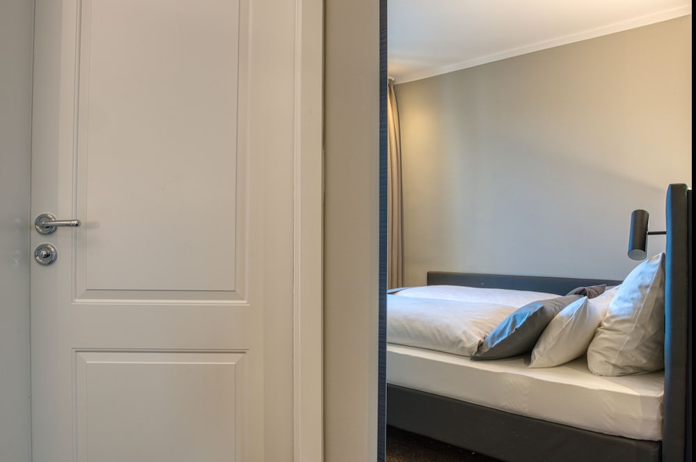 Фото Boutique 053 Hamburg Main Station