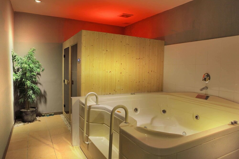 Фото Maqna Hotel