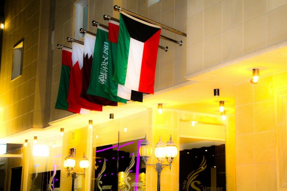 Фото Summerland Suites