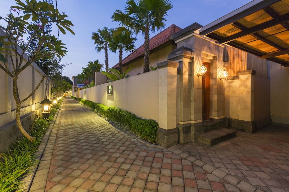 Фото Kubal Villa and Living Seminyak