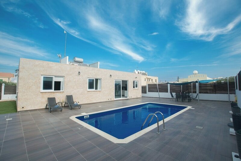 Гостиница Protaras Holiday Villa Gd42 в Протарасе