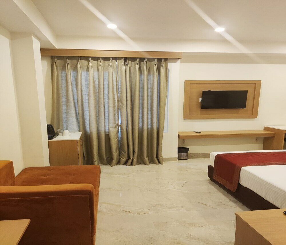 Фото Hotel Xenia