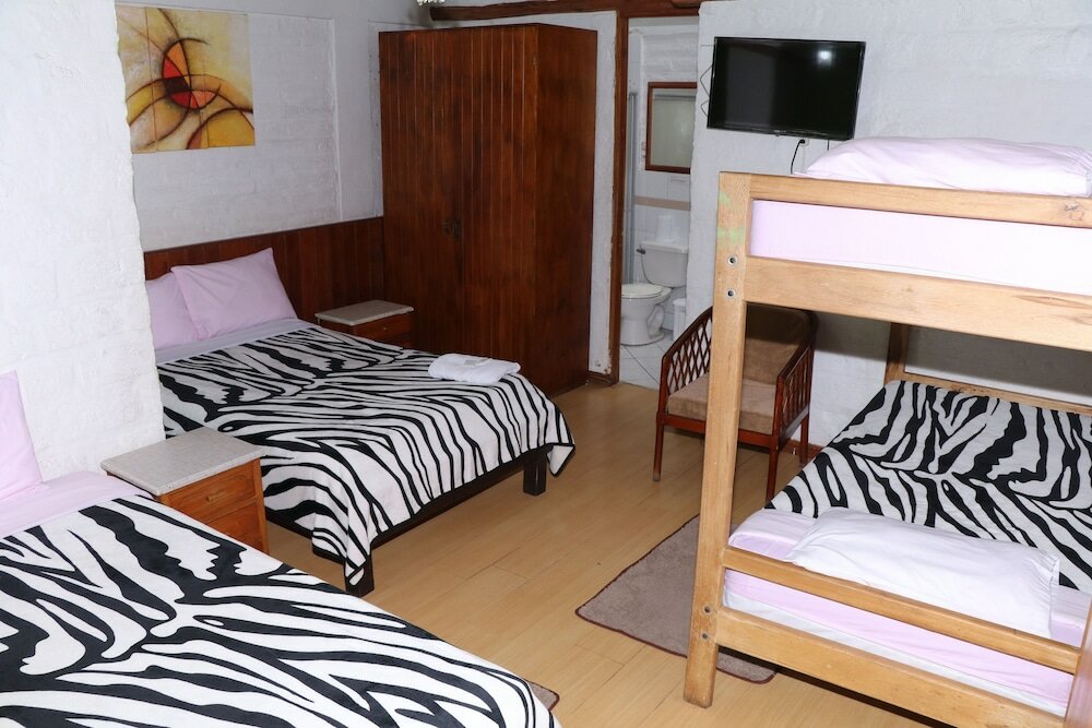 Фото Hostal La Catolica