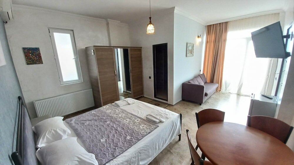 Фото Iveri Beach