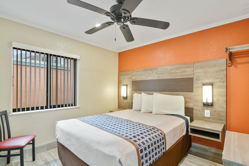 Фото Anthony's on the Beach