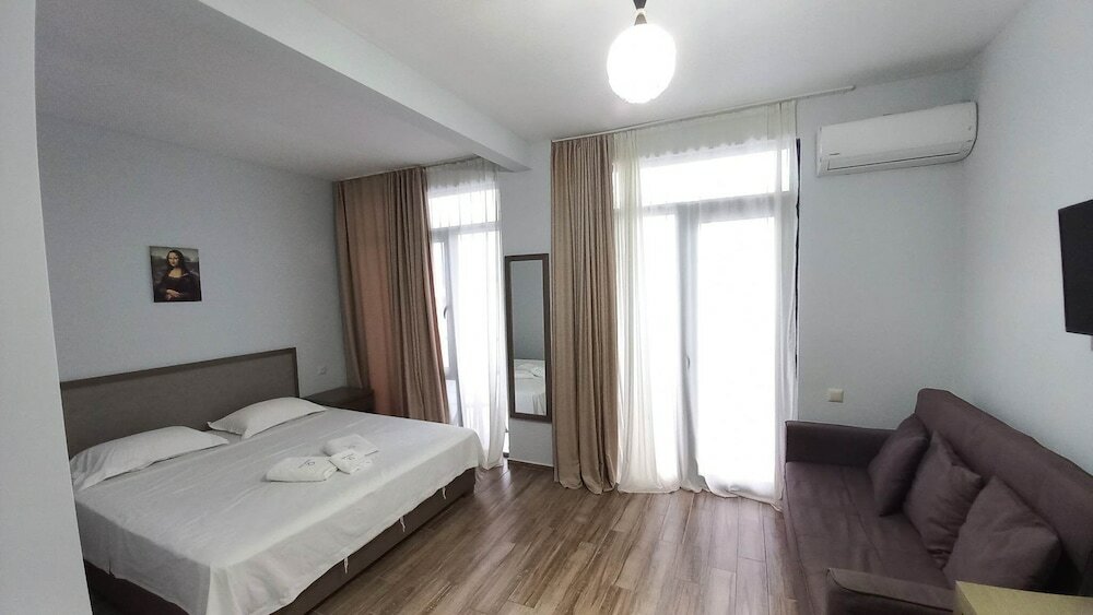 Фото Iveri Beach