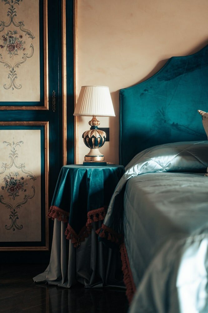 Фото Bar Vitelli Charming Suites