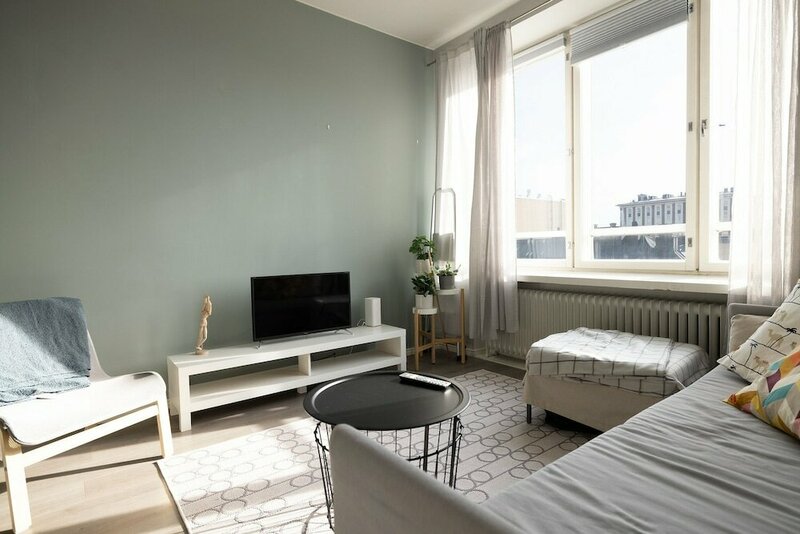 Гостиница 2ndhomes Central 1br Top Floor Home в Хельсинки