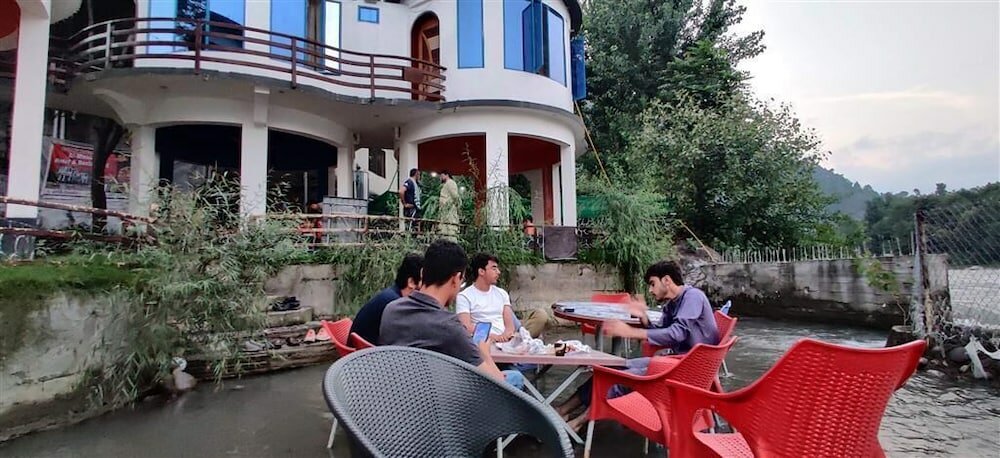 Фото Pameer Continental Hotel and Restaurant