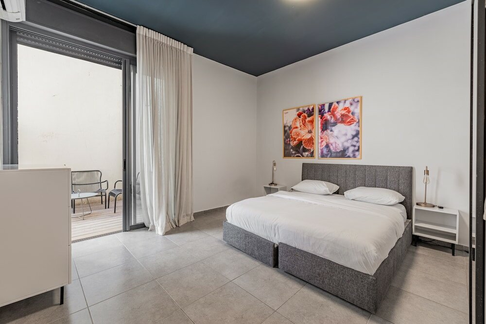 Фото OurPlace Rothschild Allenby by Tie