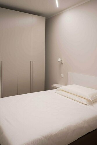 Гостиница Terranova 49 в Новаре