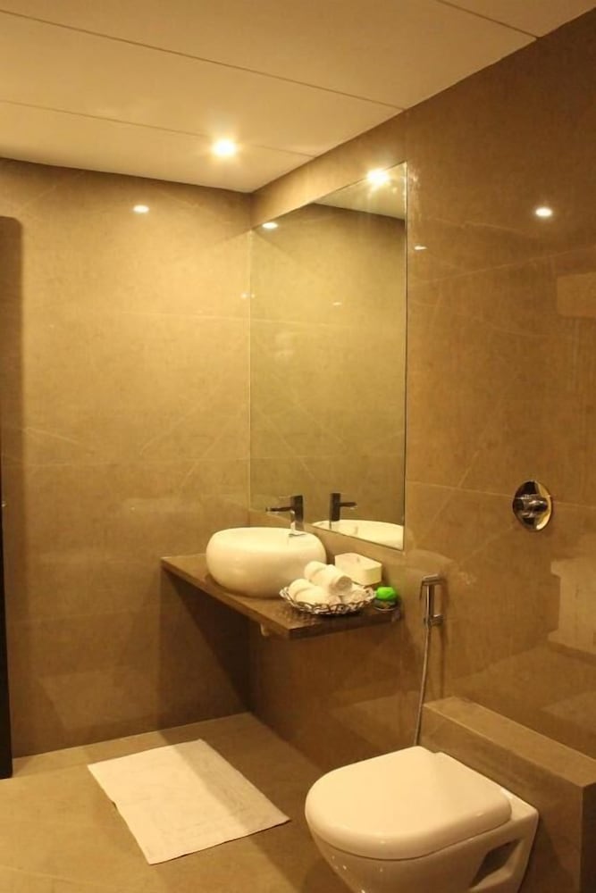 Фото The Kings Square