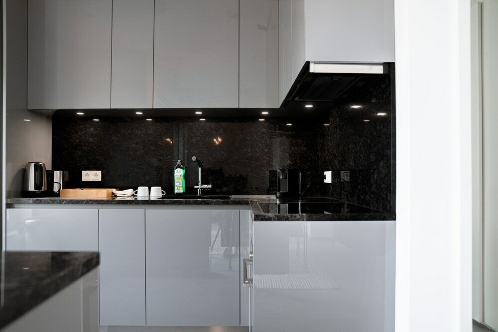 Фото Inviting Apt w Balc & Prkg in Cessange