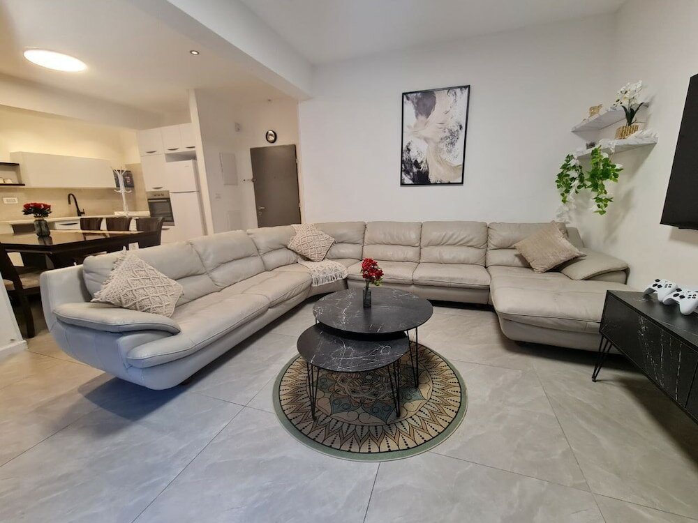 Фото Jlm Suites Tower Lincoln Prime Location