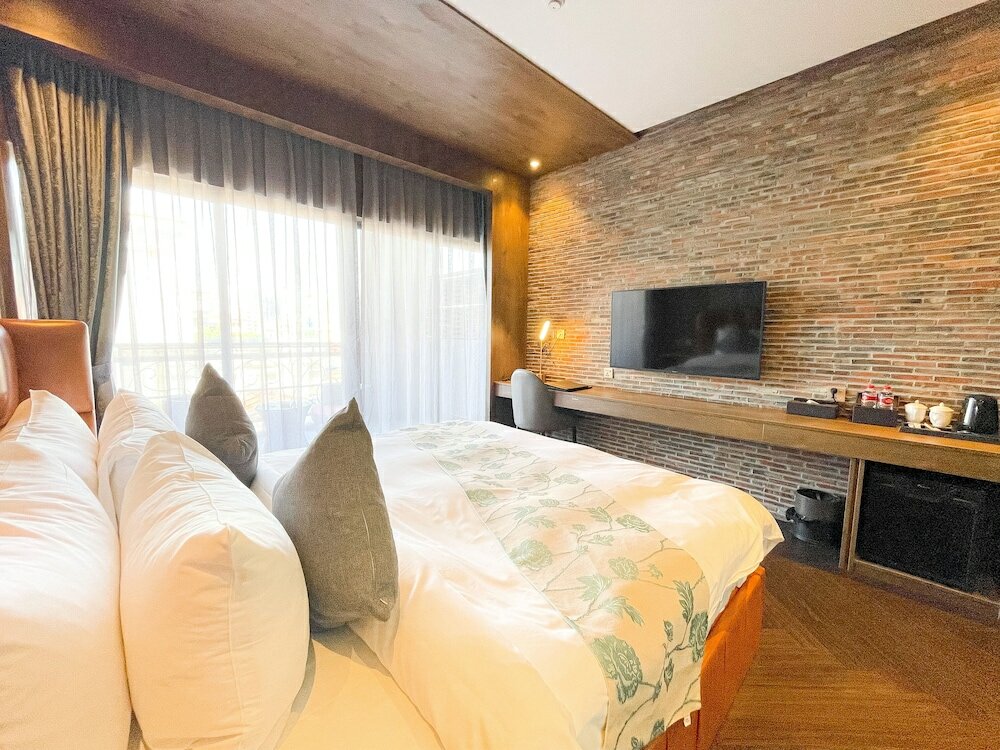 Фото The H Hotel Phnom Penh