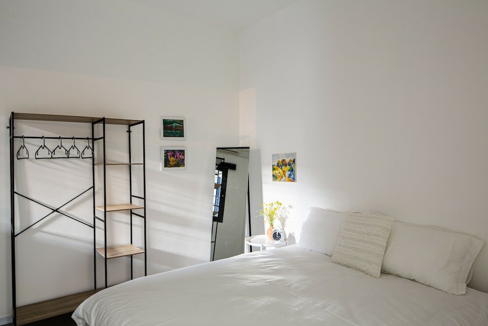 Фото Cozy 2bdr with Parking