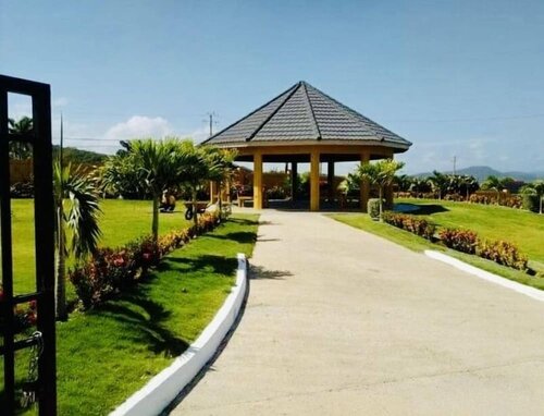 Гостиница Jhadano Villa 3br Pool Shuttle 3 Mins to Beach в Трелони