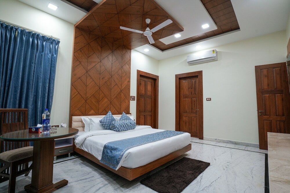 Фото Matoshree Club and Resort