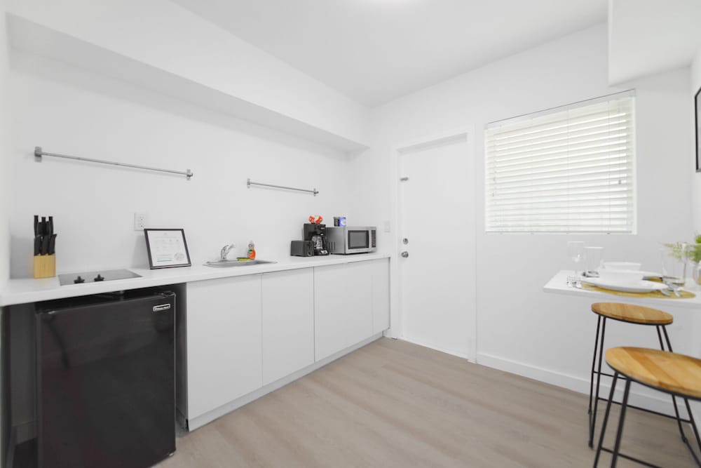 Фото Fantastic Studio 15 min from The Beach