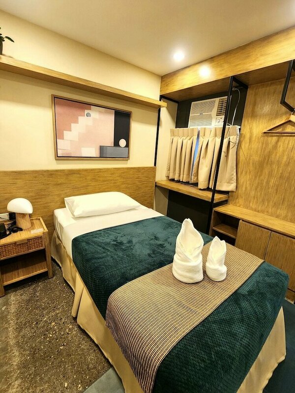 Гостиница Prince Express Inn