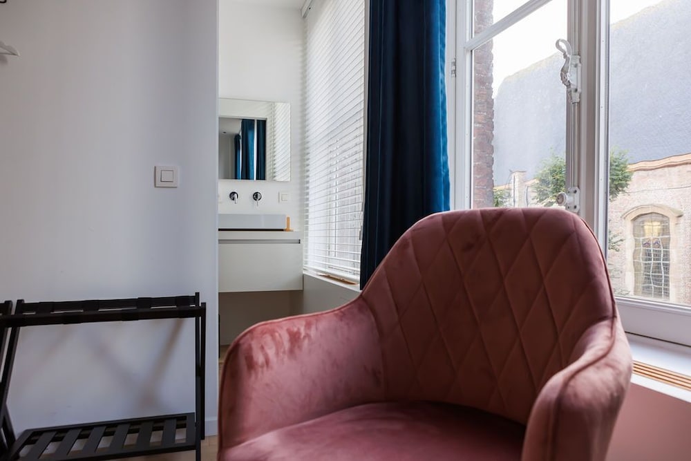 Фото Apl8 St-Anna B&b