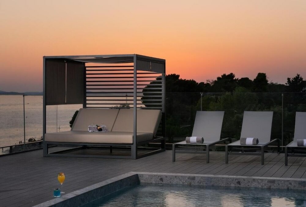 Фото La Vista Suites