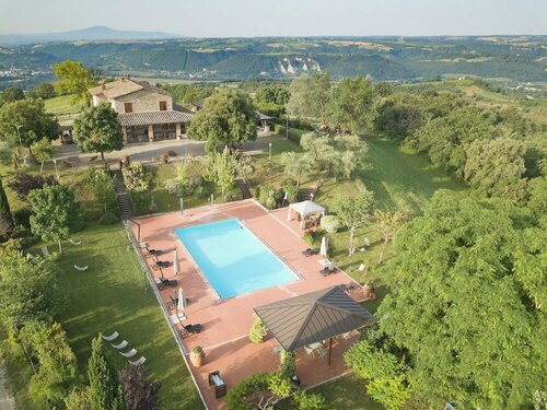 Гостиница Tenuta di Corbara