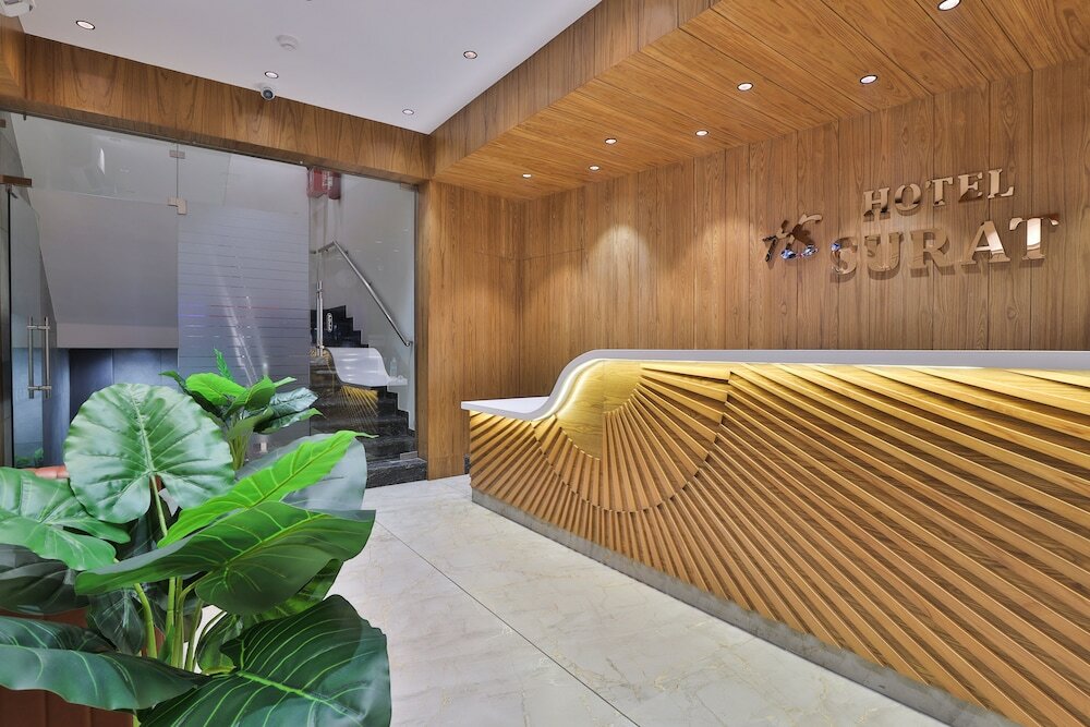 Фото Hotel Surat